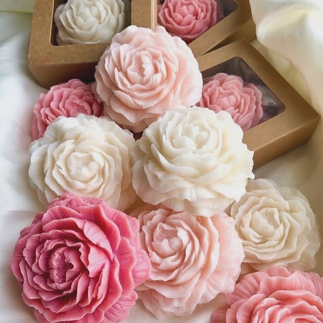 Here to add a flickering touch to your homes 💛